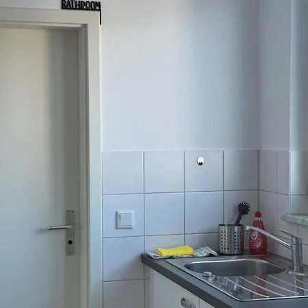 3 Altbau Naehe Hochschule Mit Garten *