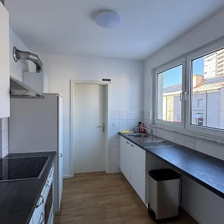 3 Altbau Naehe Hochschule Mit Garten Άαλεν